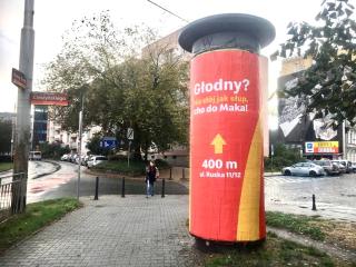Naklejka MC Donalda na całej powierzchni!